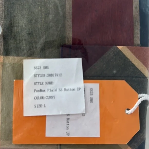 NWT in packaging. Enjoi Men’s short sleeve button up plaid shirt size large - Picture 3 of 3